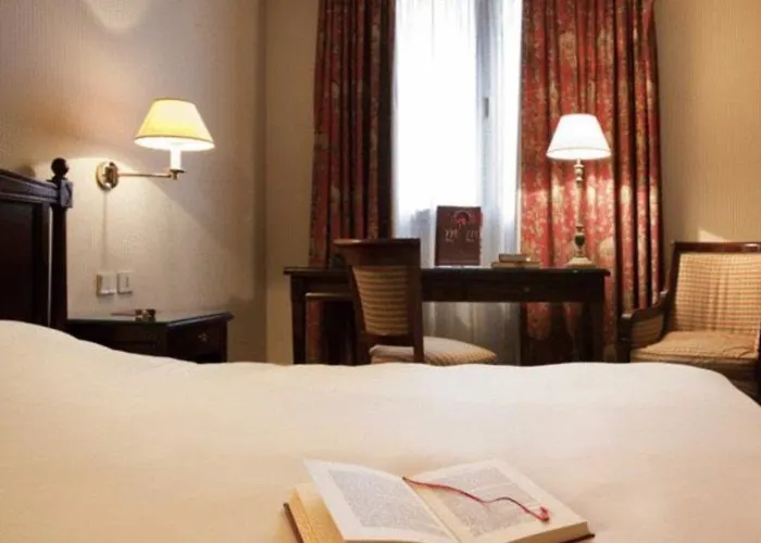 Отель Mercure Tour Eiffel Grenelle Париж