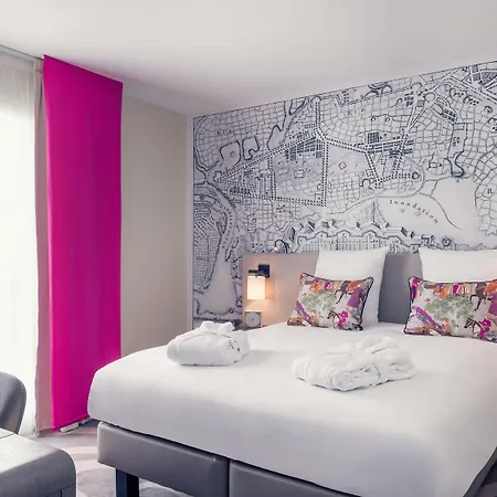 Mercure Tour Eiffel Grenelle Hotel