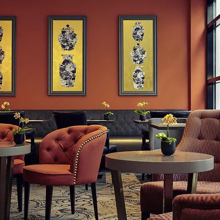Mercure Tour Eiffel Grenelle Hotel 4*
