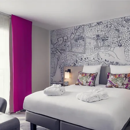 Mercure Tour Eiffel Grenelle 4* Paříž