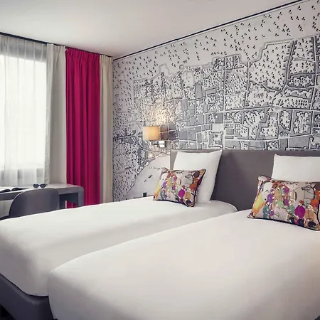 Mercure Tour Eiffel Grenelle Отель 4*