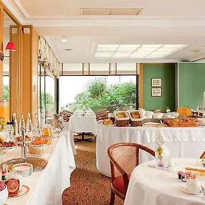 Mercure Tour Eiffel Grenelle Hotel