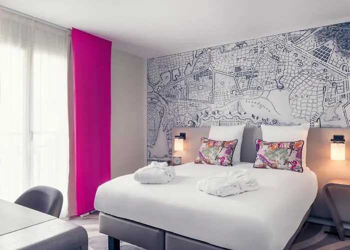 Mercure Tour Eiffel Grenelle Hotel