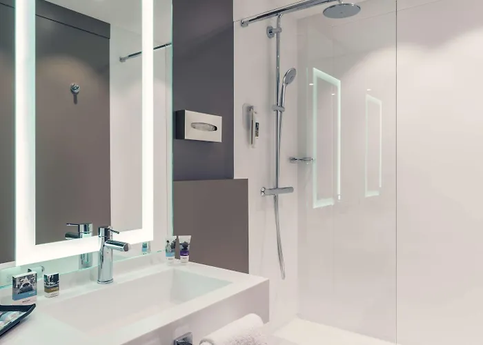 Mercure Tour Eiffel Grenelle 4*