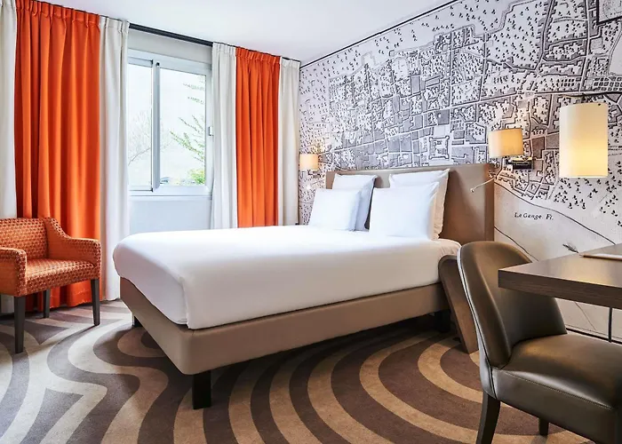 Hotel Mercure Tour Eiffel Grenelle 4*