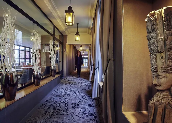 Hotel Mercure Tour Eiffel Grenelle 4*