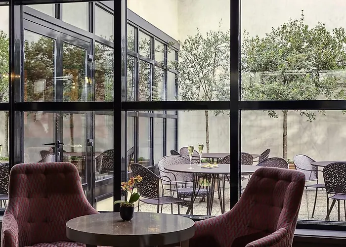 Mercure Tour Eiffel Grenelle Otel
