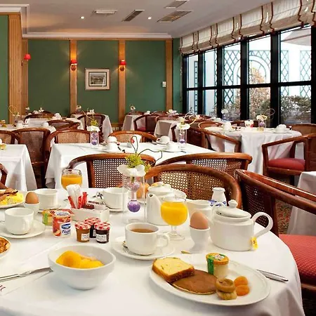 Mercure Tour Eiffel Grenelle Otel