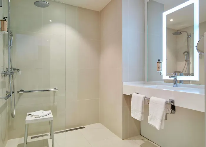 Mercure Tour Eiffel Grenelle 4*