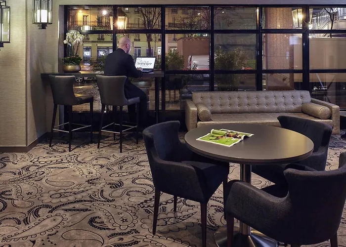 Mercure Tour Eiffel Grenelle Hotel 4*