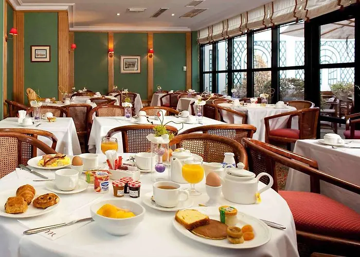 Mercure Tour Eiffel Grenelle Hotel