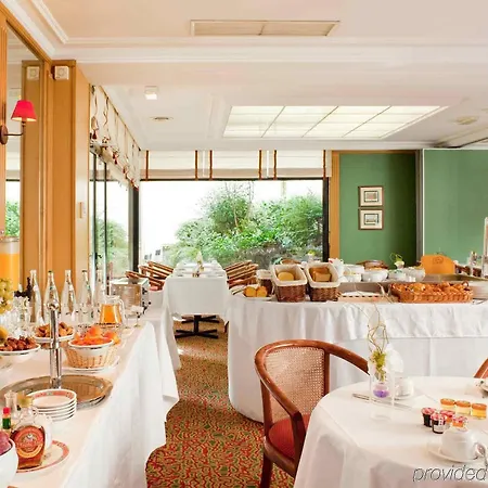 Hotel Mercure Tour Eiffel Grenelle 4*