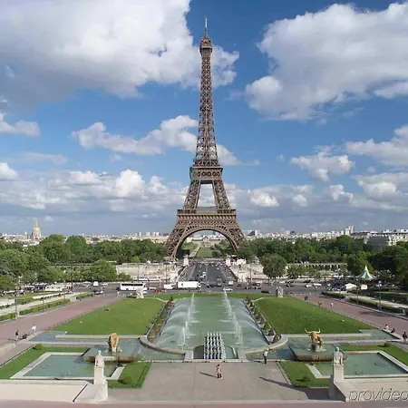Mercure Tour Eiffel Grenelle Hotel 4*