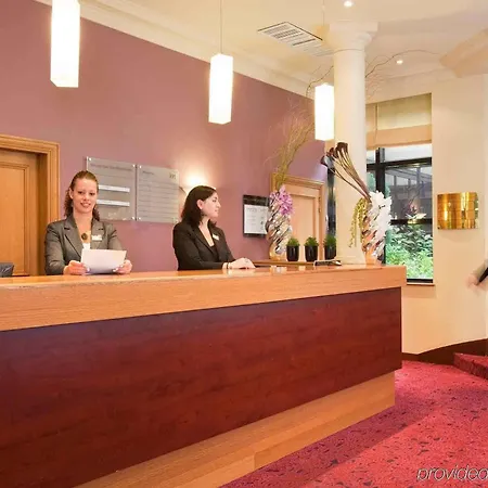 Отель Mercure Tour Eiffel Grenelle Париж